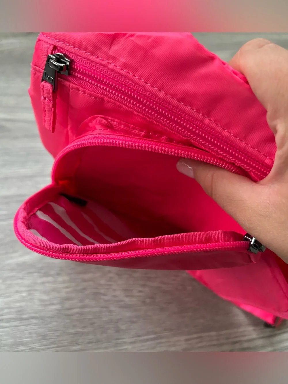 Lug Pivot Crossbody Shoulder Bag Hot Pink Neon Magentaorganizer Travel - Picture 6 of 8